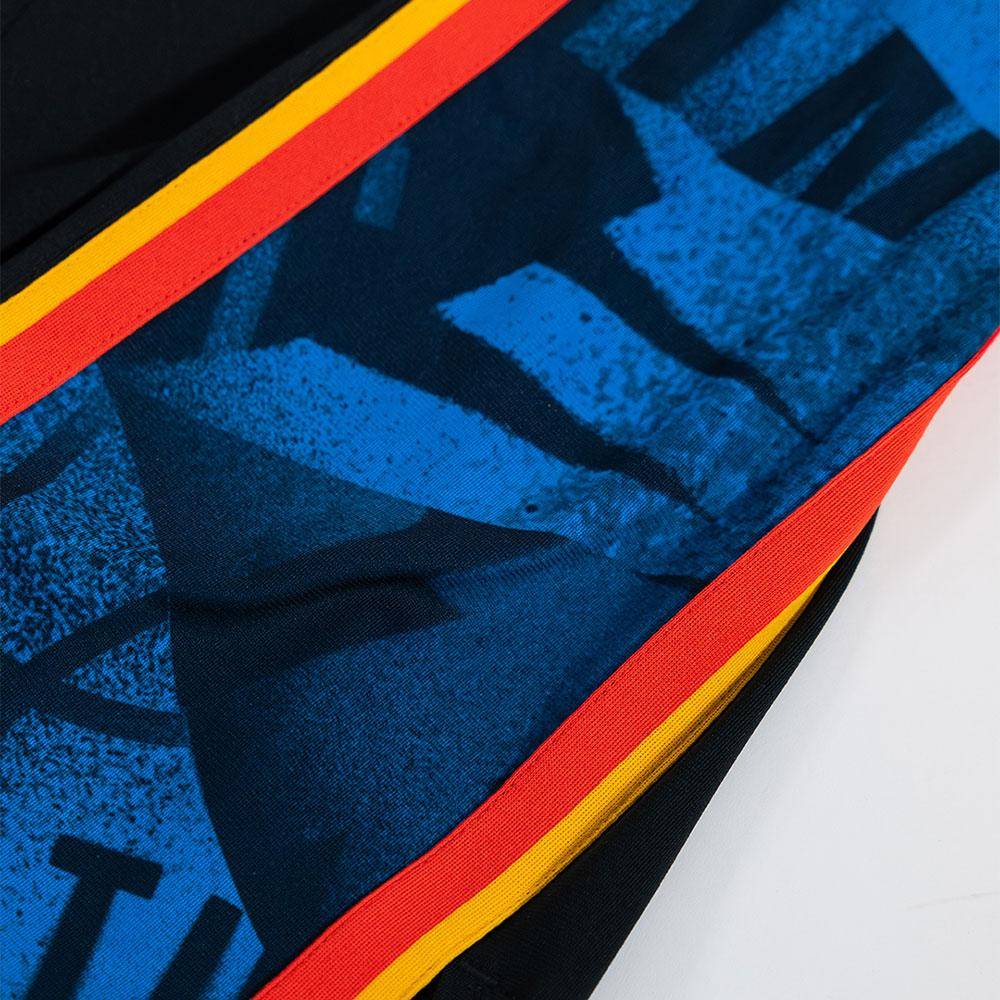 九游体育官网 -赛地聚焦——荷甲今晚热度飙升；俄克拉荷马雷霆刷新队史纪录；悬念犹存；更衣室氛围转暖(俄克拉荷马城雷霆vs丹佛掘金)